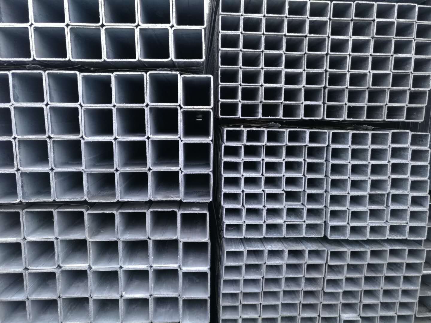 成都熱鍍鋅方矩管的分類介紹